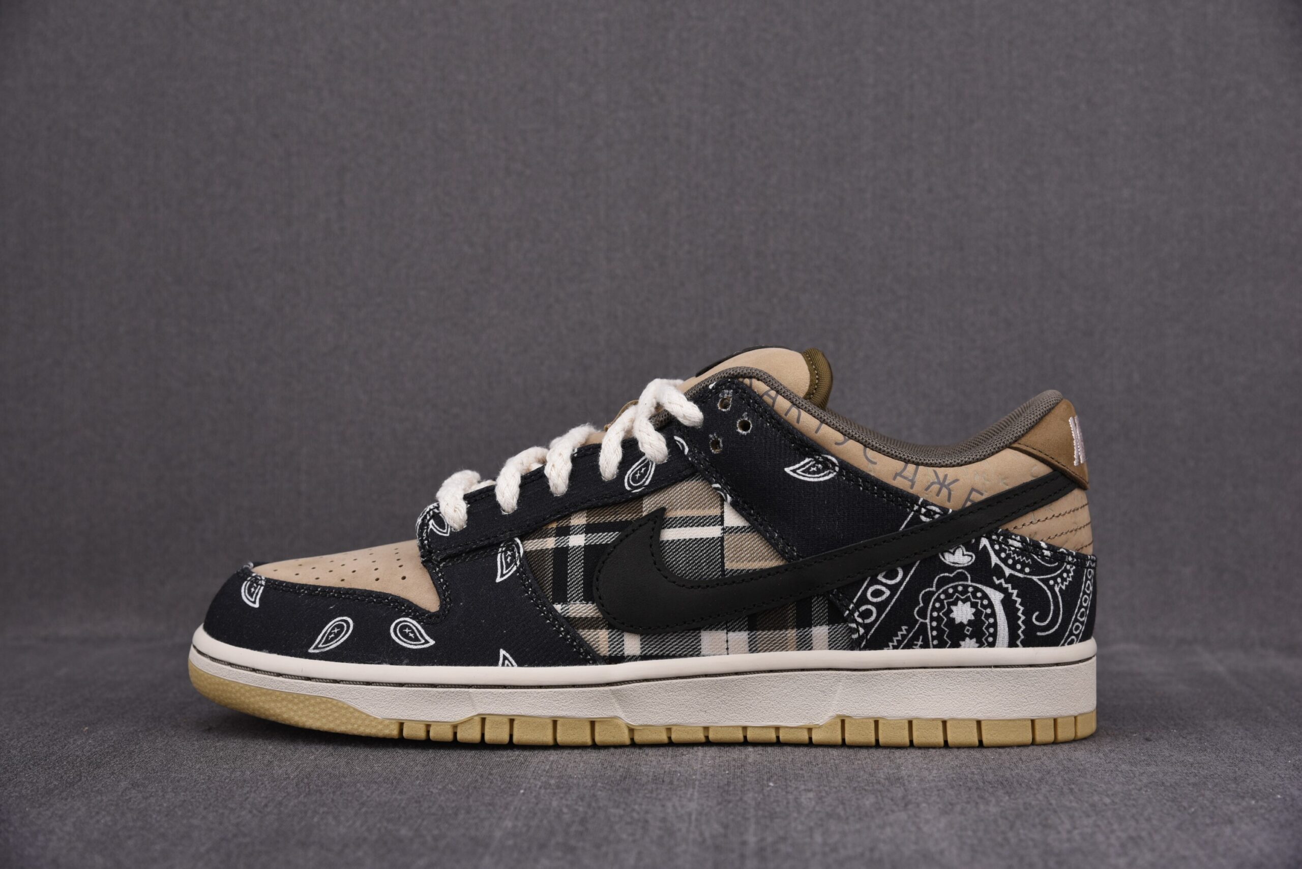 Nike SB Dunk Low Travis Scott